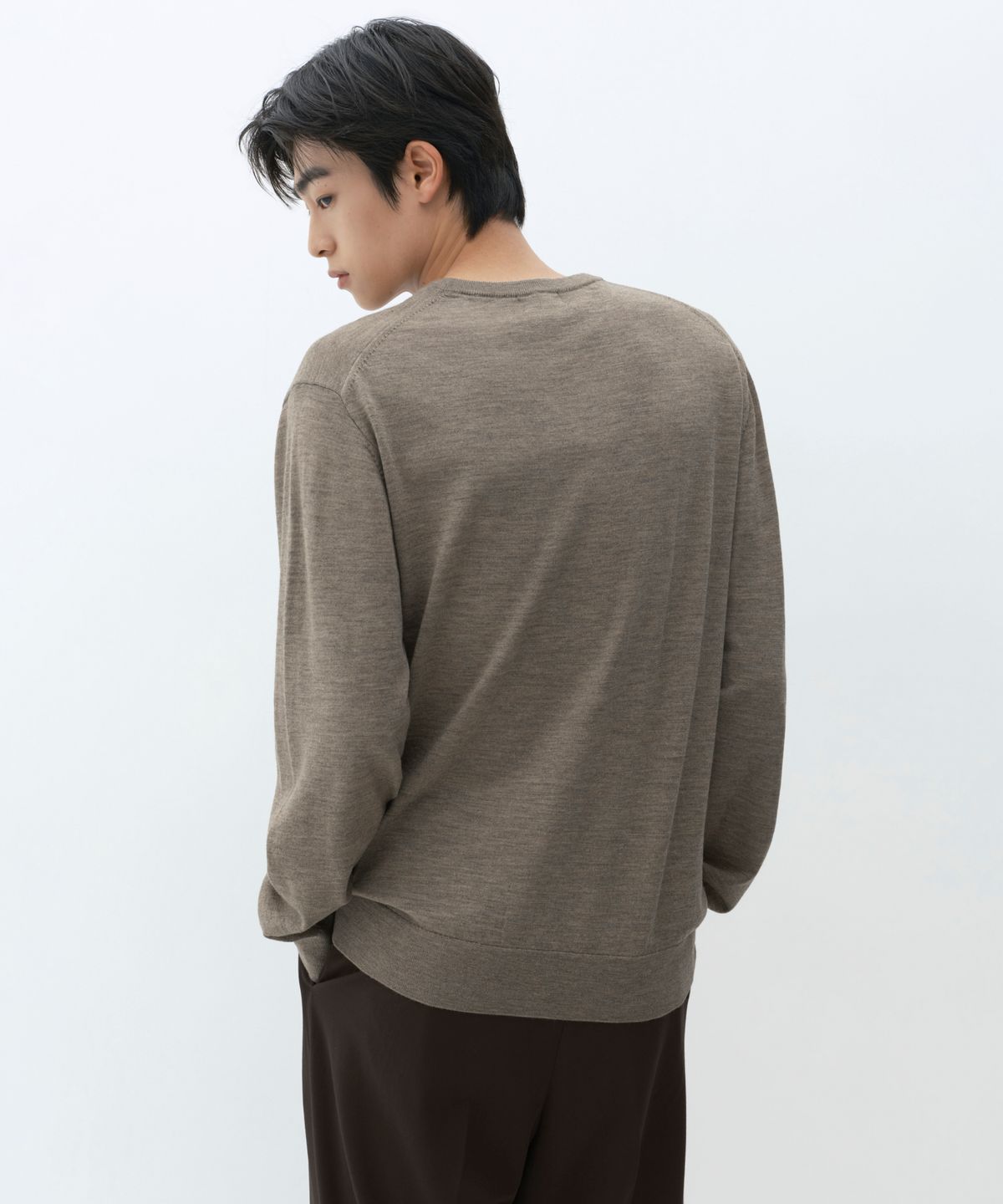 무신사 스탠다드(MUSINSA STANDARD) 메리노 울 파인게이지 브이 넥 니트 [토프]
