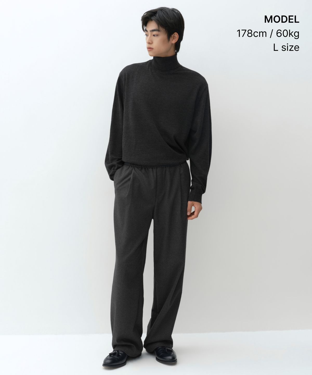 무신사 스탠다드(MUSINSA STANDARD) 메리노 울 파인게이지 터틀 넥 니트 [차콜 그레이]