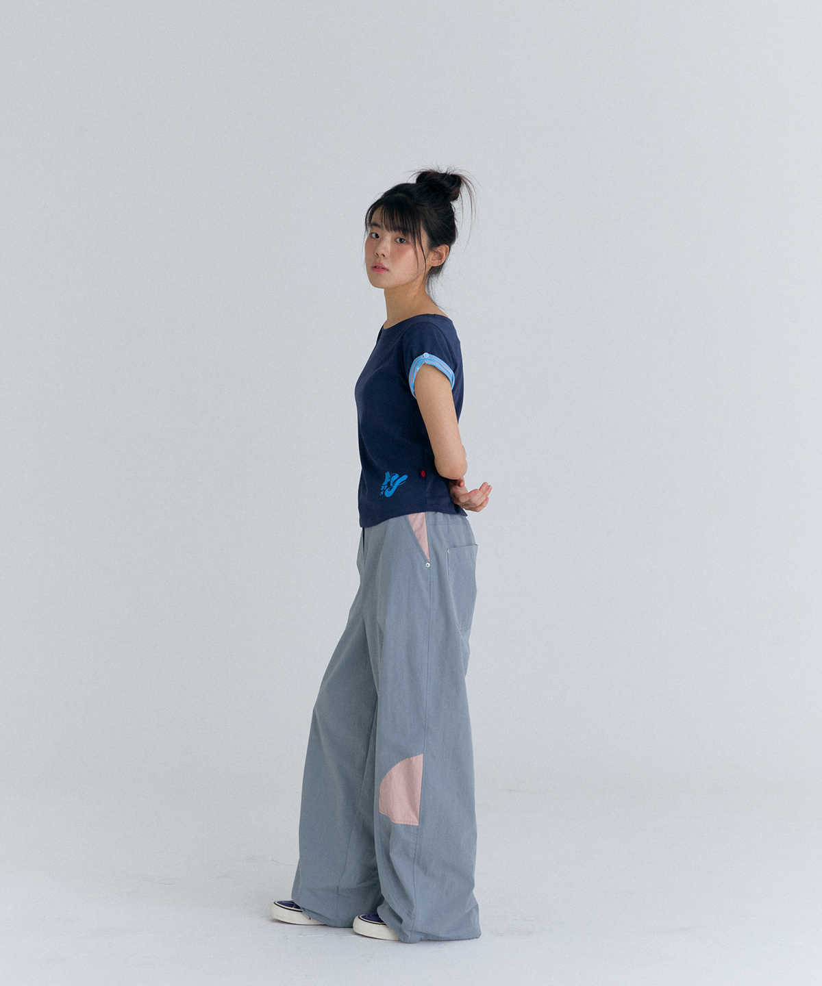 플러티(FLIRTY) curve line pants in babyblue