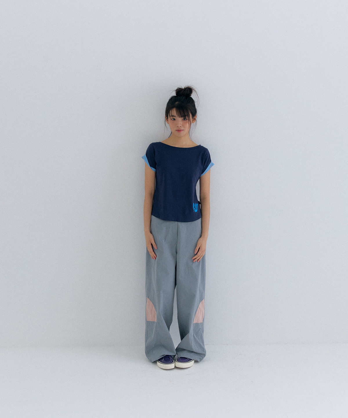 플러티(FLIRTY) curve line pants in babyblue