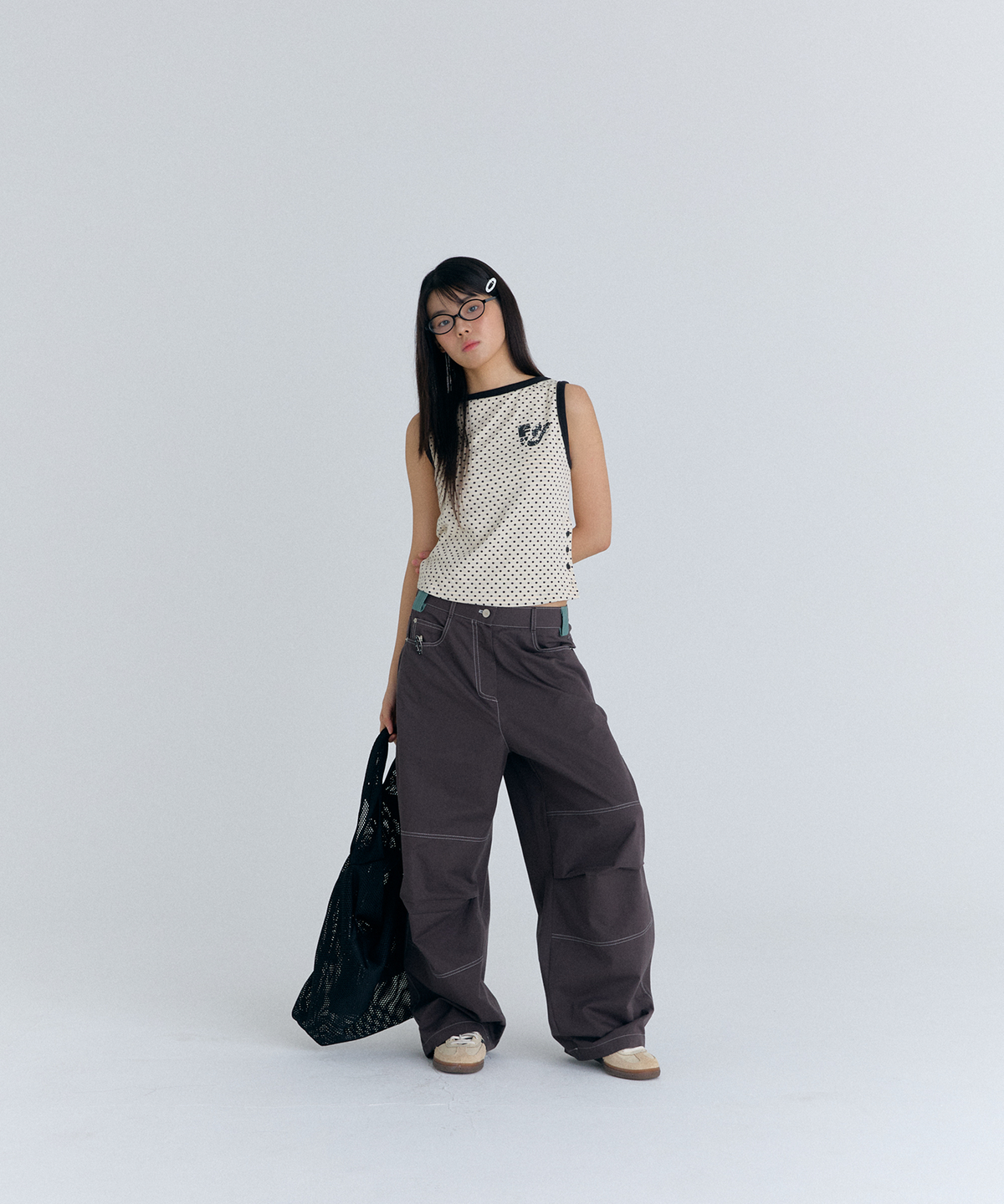 플러티(FLIRTY) belt loop pintuck pants in dark brown