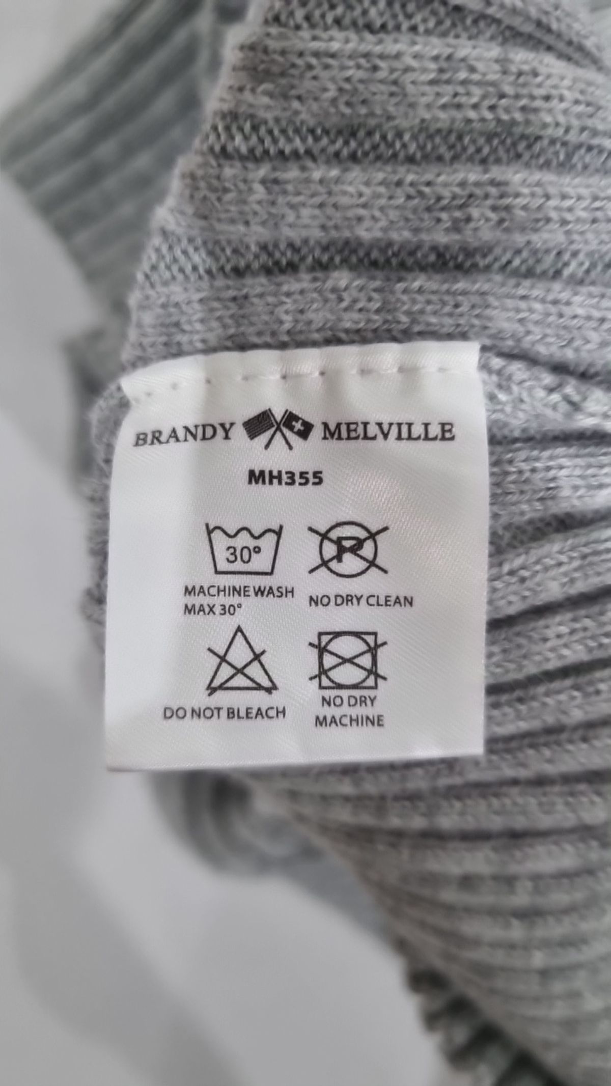 브랜디멜빌(BRANDY MELVILLE) 니트/스웨터