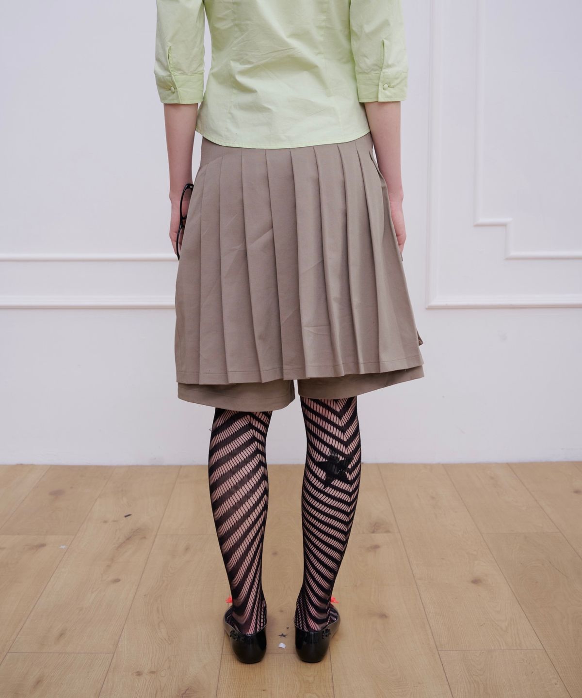 소르베룸(SORVETROOM) Skirted Cargo Shorts (Sand)