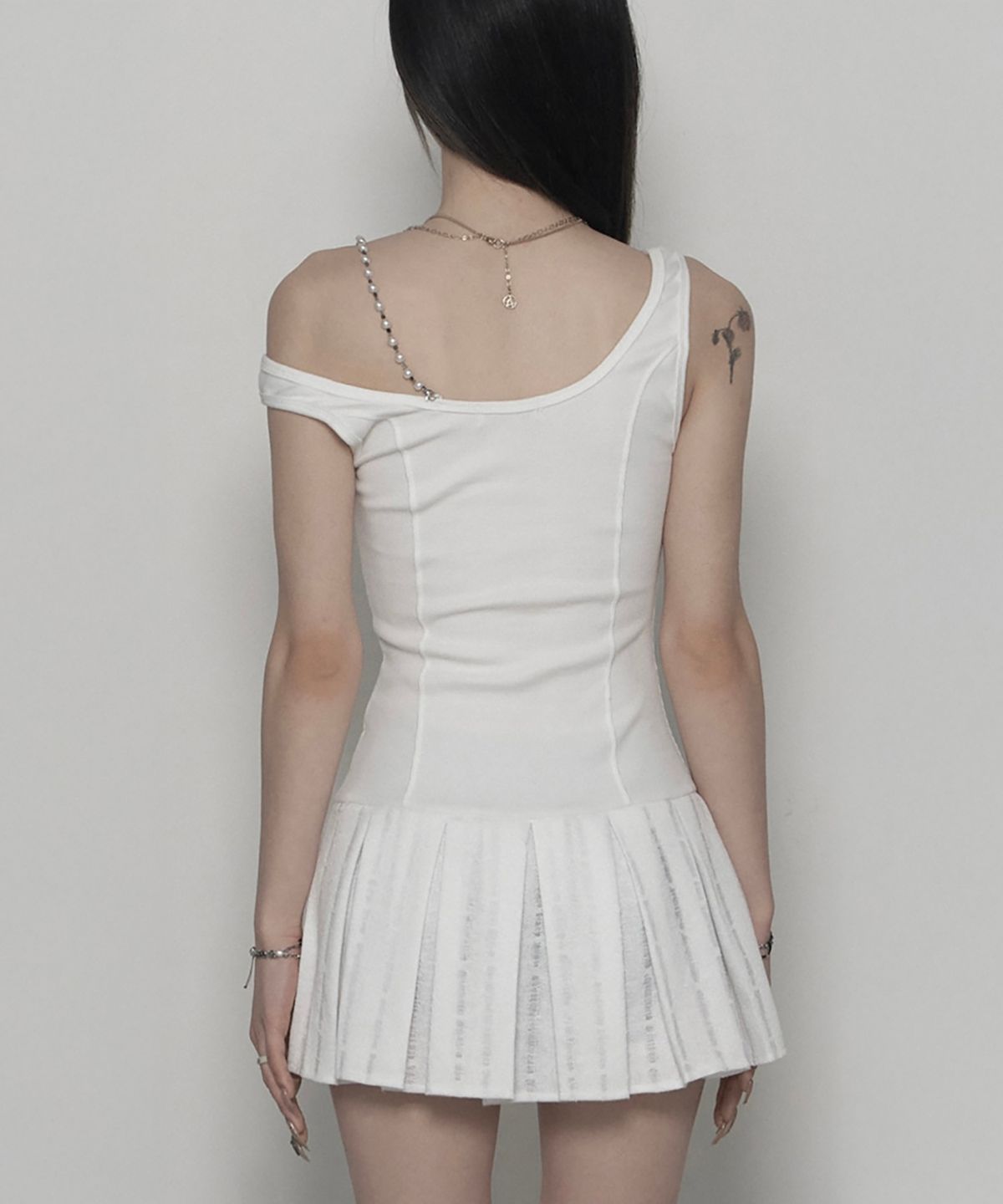 쇠아(SØAR) [리미티드 에디션] Destroy Pleats Beads Dress (WHITE)