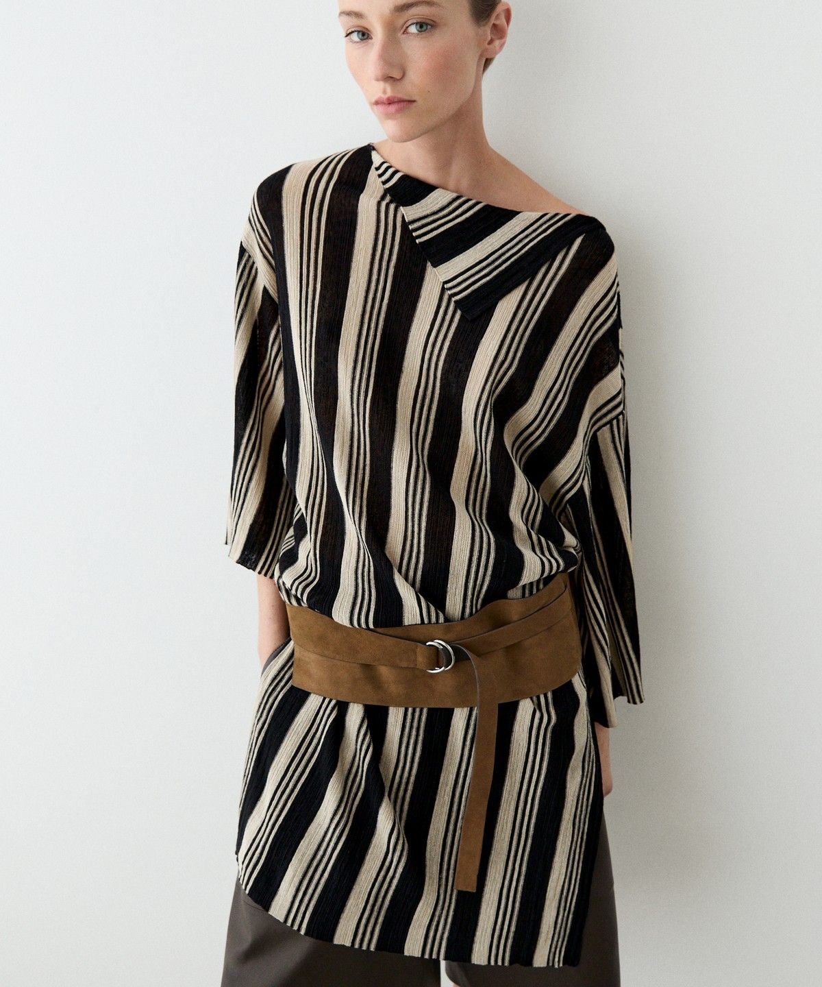 마시모두띠(MASSIMO DUTTI) 스트라이프 카프탄 니트 스웨터