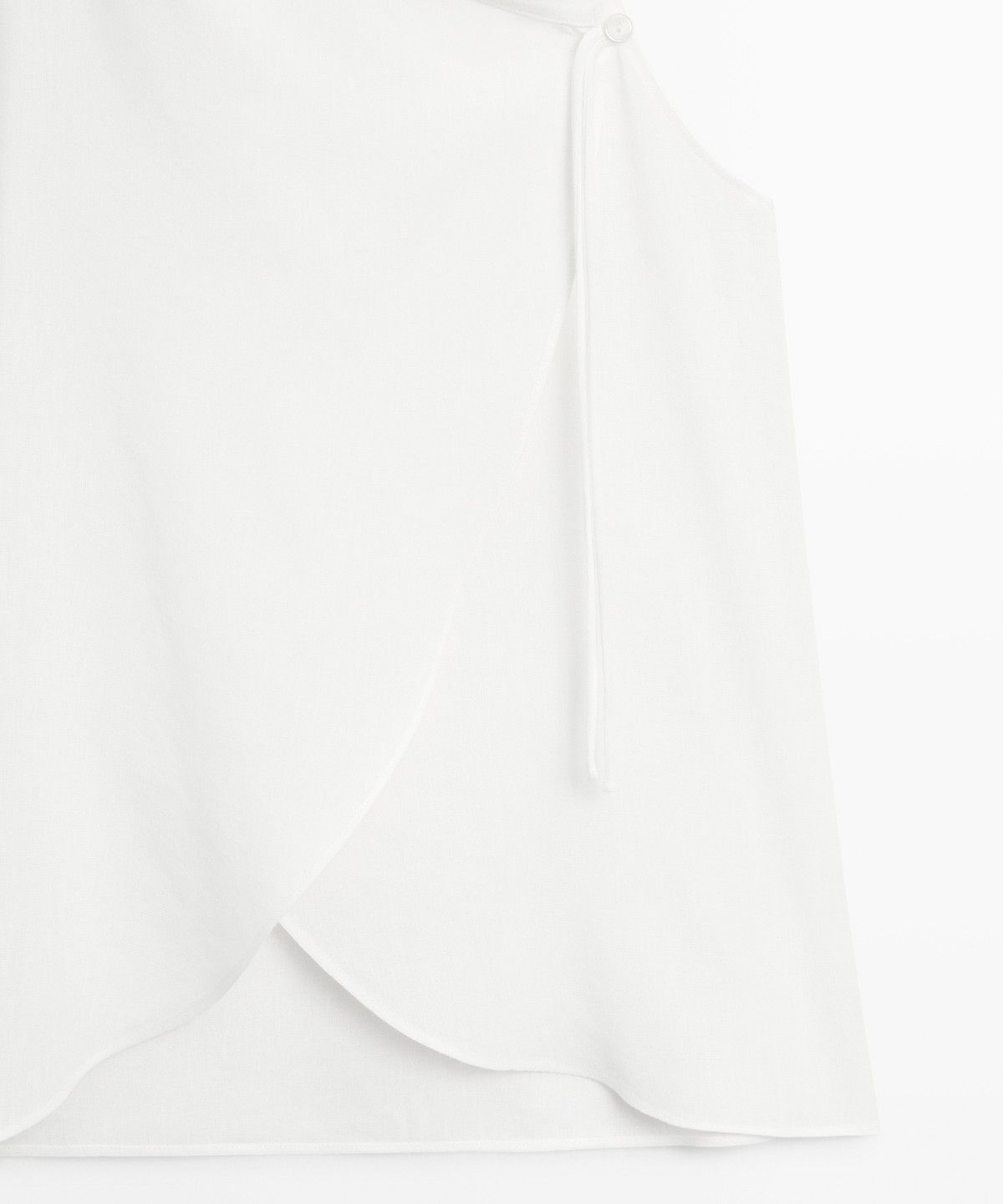 마시모두띠(MASSIMO DUTTI) 린넨 블렌드 크로스 홀터넥 플루이드 탑