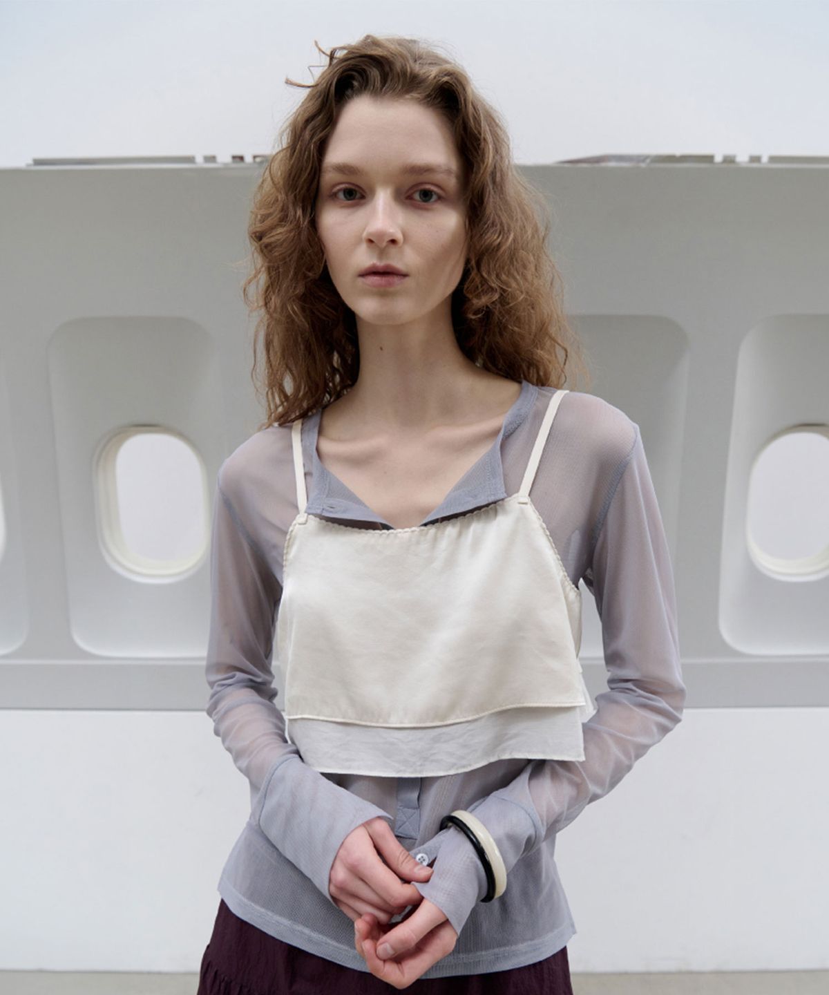 토아베(TOAVE) Satin Strap Bustier Top (Cream)