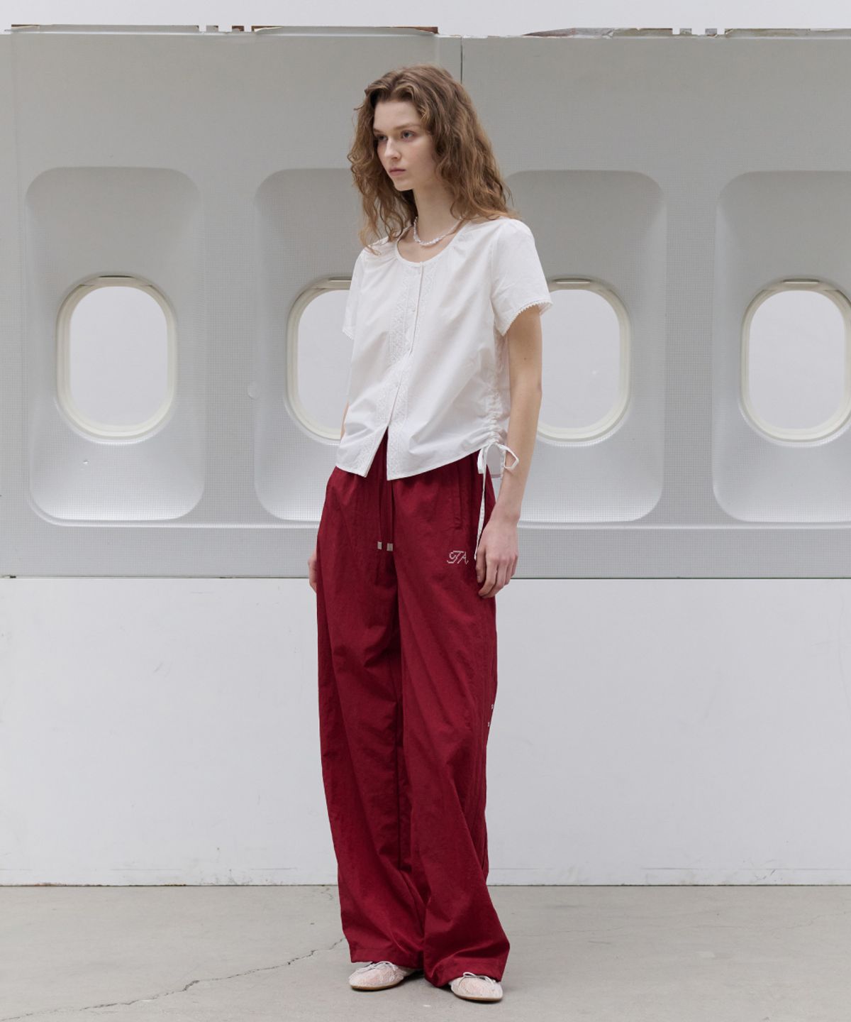 토아베(TOAVE) Color Tech Nylon Wide Pants (Red)
