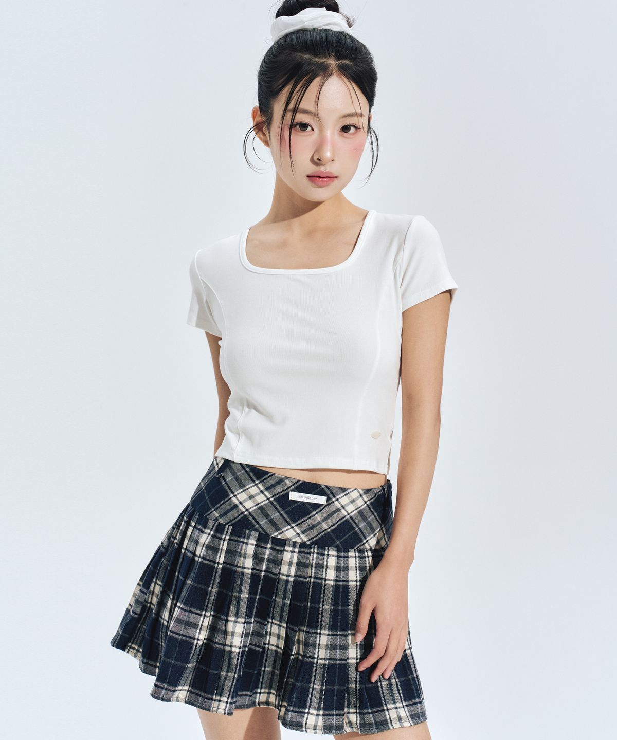 제로플래닛(ZEROPLANET) 클레어 스퀘어텍 티셔츠 WHITE