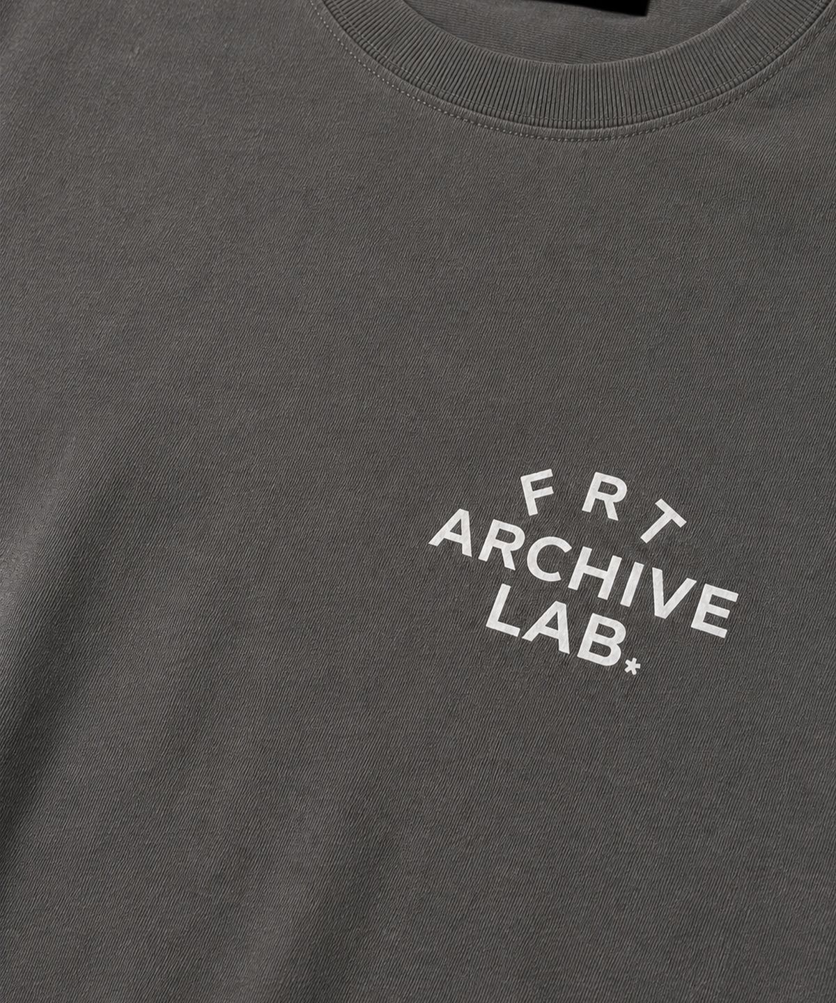 프론트아카이브랩(FRONT ARCHIVE LAB) FRT 오버핏 반팔 티셔츠 [차콜]
