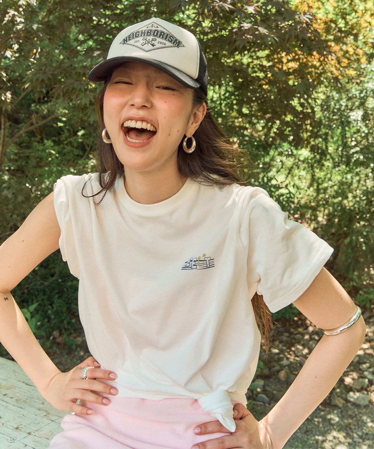 이우트(EEUT) NEIGHBORISM TRUCKER CAP / BLACK