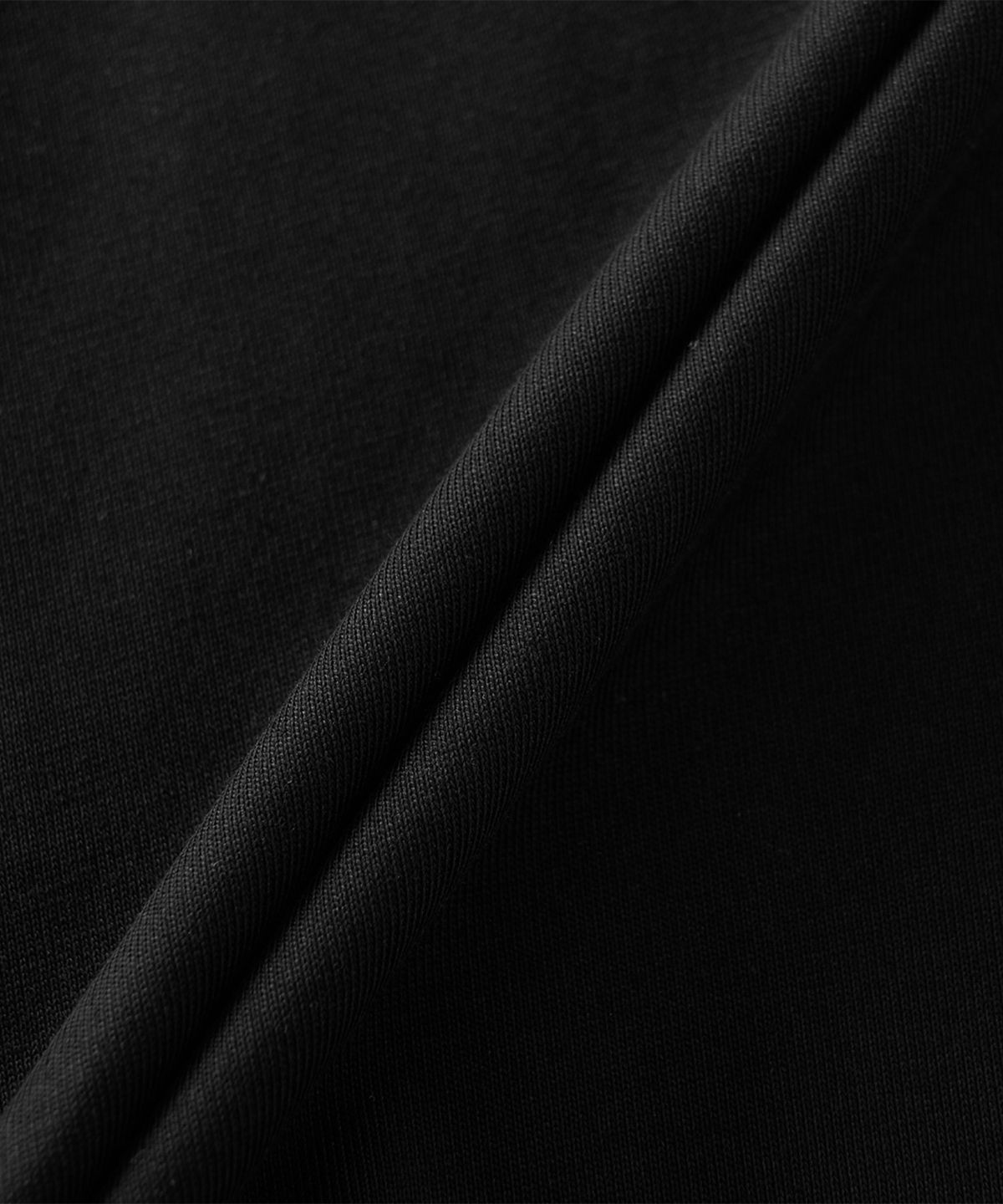 뉴발란스(NEW BALANCE) NBNEGCO201 / UNI 에센셜 스몰로고 반팔티 (BLACK)