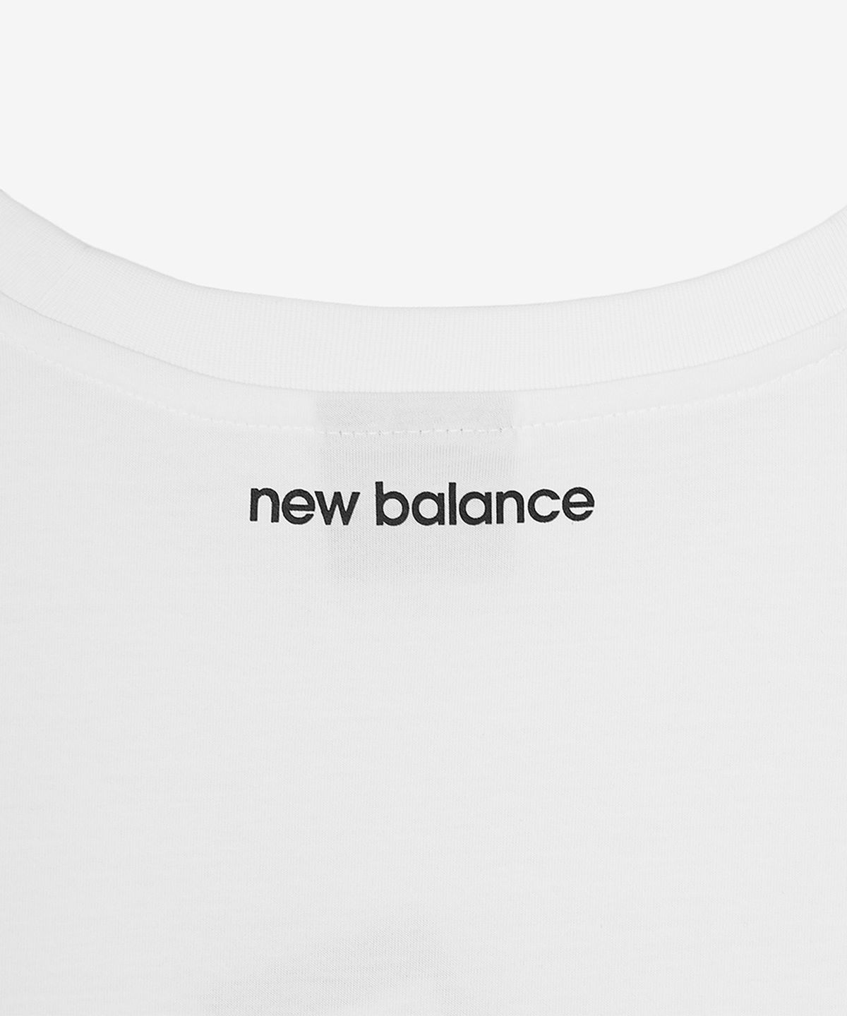 뉴발란스(NEW BALANCE) NBNEGCO201 / UNI 에센셜 스몰로고 반팔티 (WHITE)