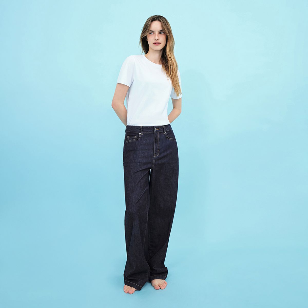 안다르(ANDAR) 아이스 에어데님 스트레이트핏 청바지