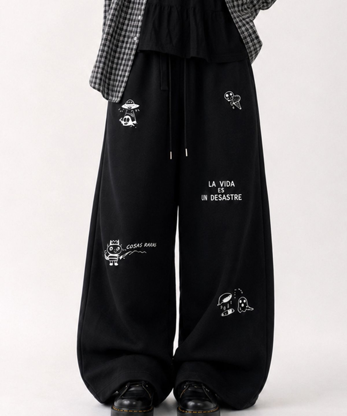 아티스트웨어(ARTISTWEAR) [ATW] 라비다드로잉 루즈 와이드팬츠 - 2COLOR