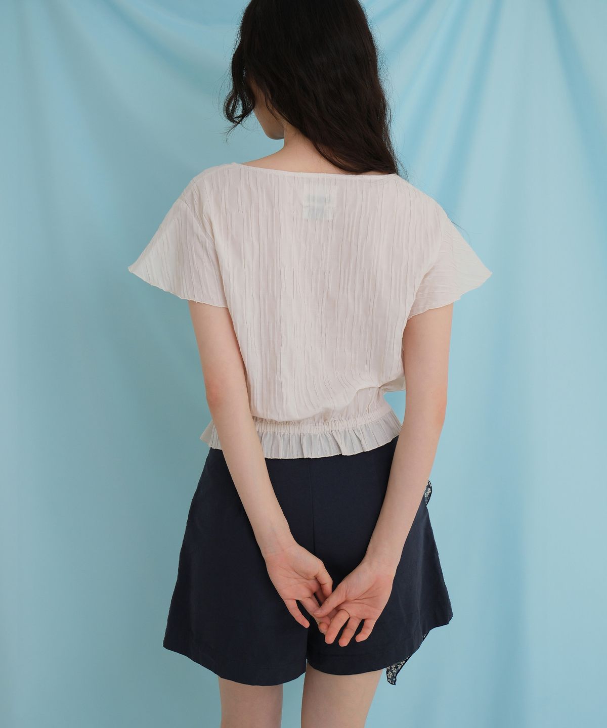모의(MOUI) Daisy pleats blouse (CREAM) Fabric from CHAMBRAY