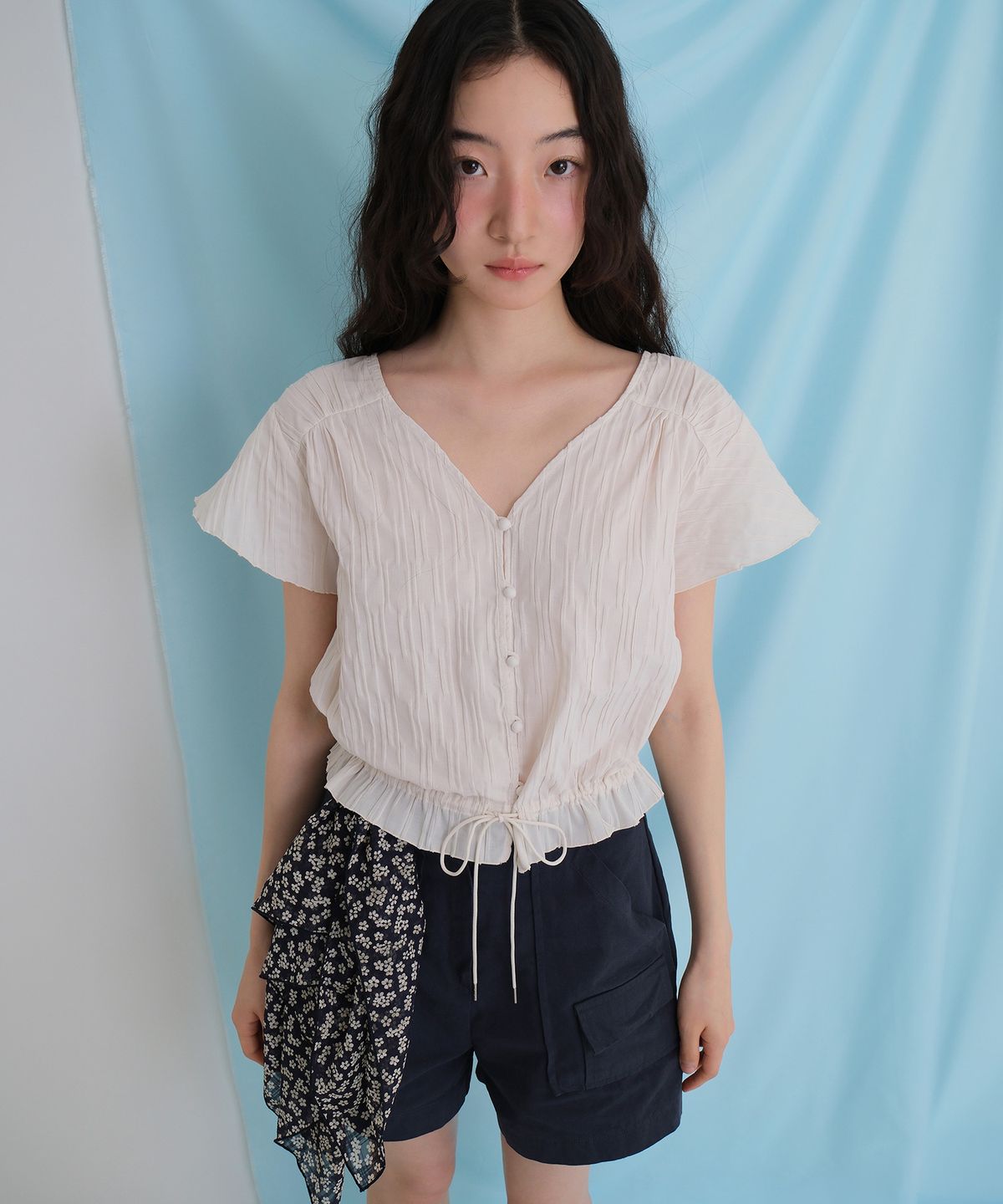 모의(MOUI) Daisy pleats blouse (CREAM) Fabric from CHAMBRAY