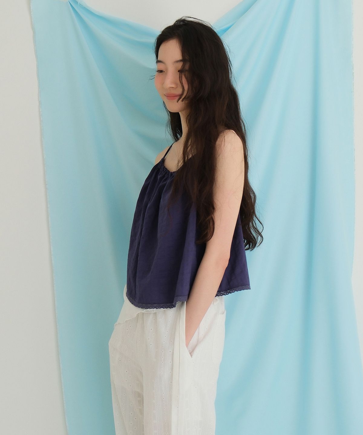 모의(MOUI) Heidi halter blouse (D/BLUE)