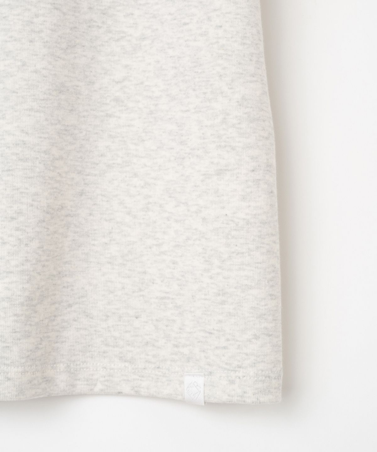 이어닝(YEARNING) ESSENTIAL RIB SLIM TEE, OATMEAL