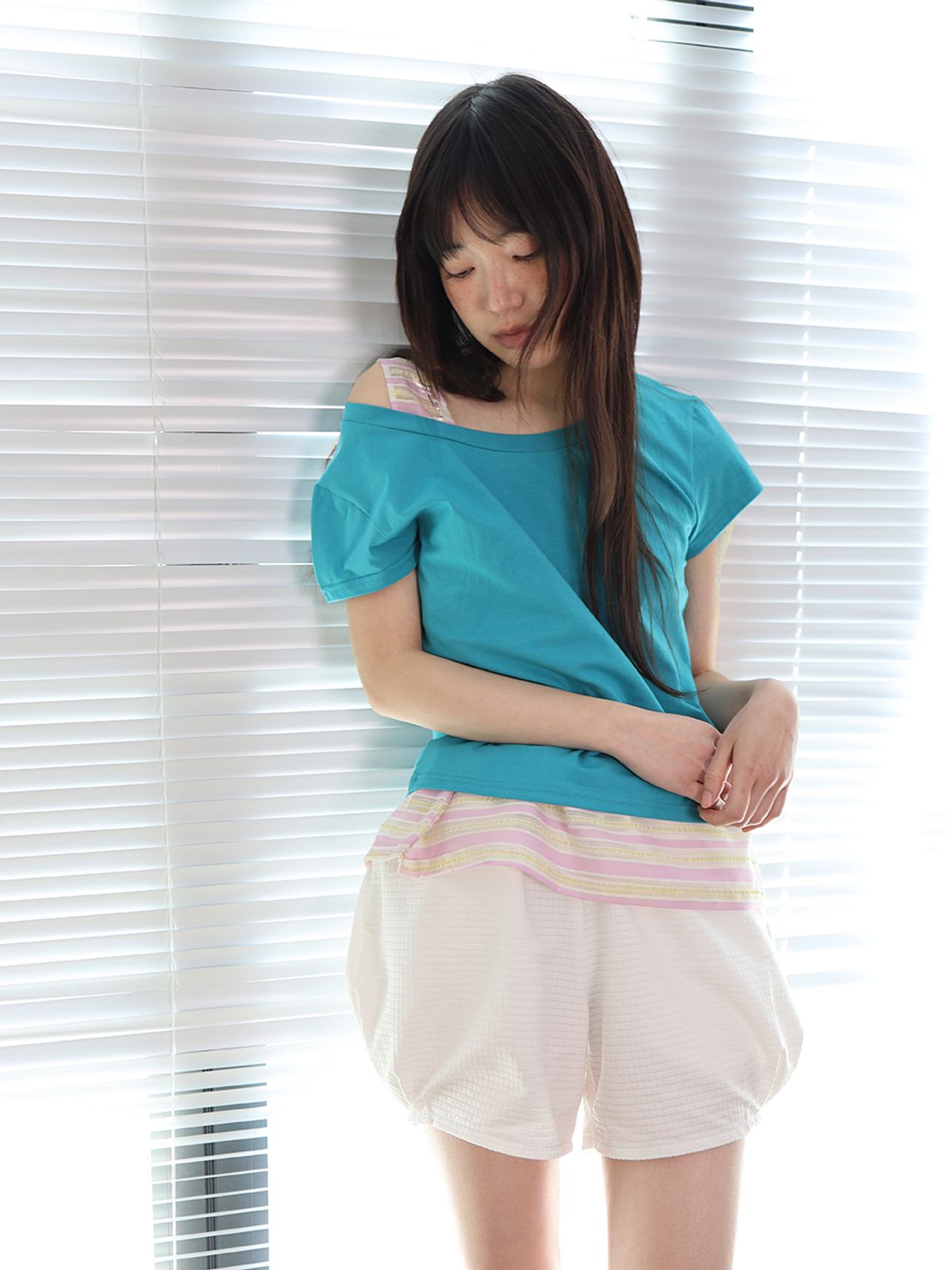 무음(MUWM) 스쿱 베이직 티 + 메쉬 탑 세트 Scoop Basic Tee + Mesh Top Set (9 Colors)