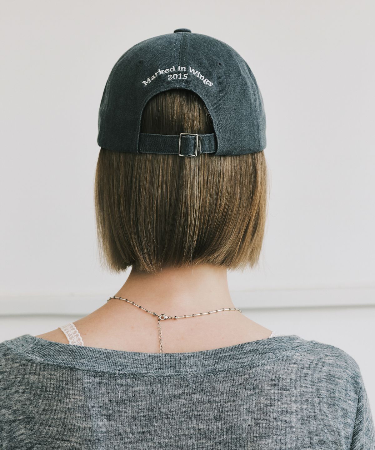 닉앤니콜(NICK&NICOLE) OVAL WAPPEN BALL CAP_DENIM CHARCOAL