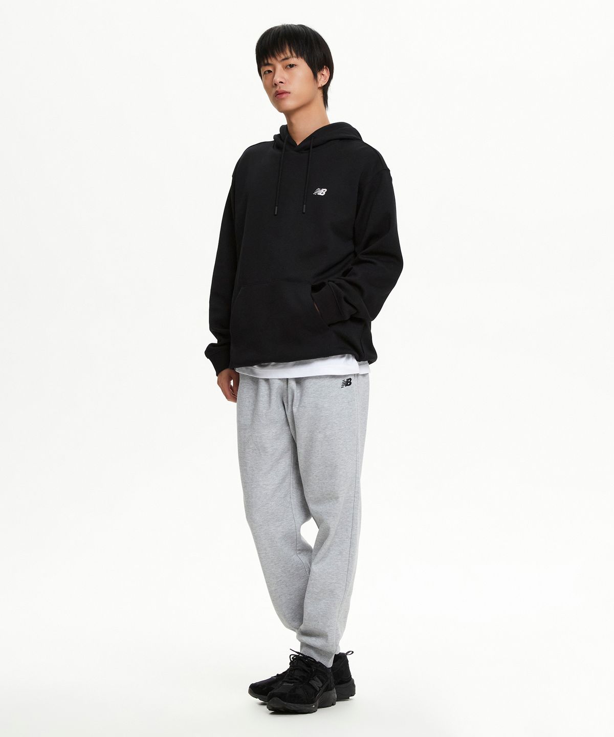 뉴발란스(NEW BALANCE) NBMLGCO103 / UNI 에센셜 조거 팬츠 (M/GRAY)