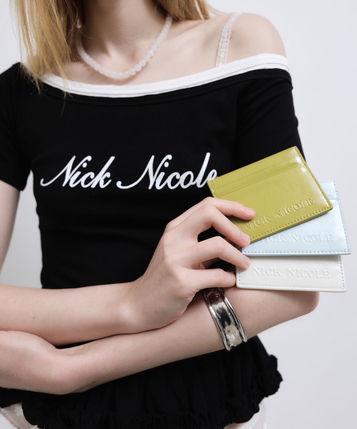 닉앤니콜(NICK&NICOLE) EMBOSSED LEATHER CARD WALLET_CREAM