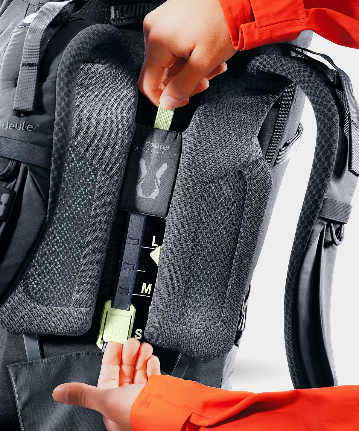 도이터(DEUTER) 에어컨택트 코어 60+10