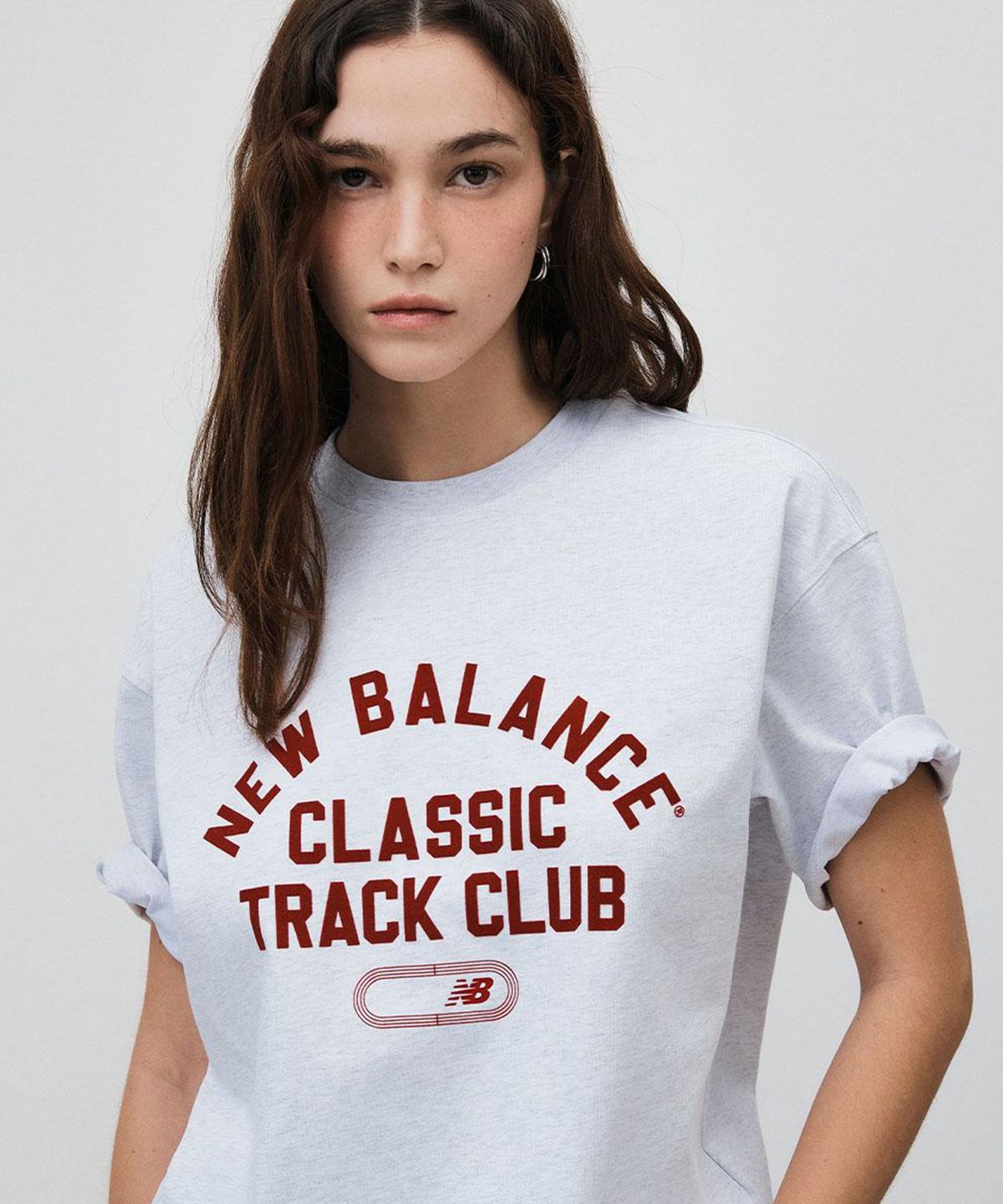 뉴발란스(NEW BALANCE) NBNEGCO217 / UNI 트랙 클럽 반팔티 (L/GRAY)
