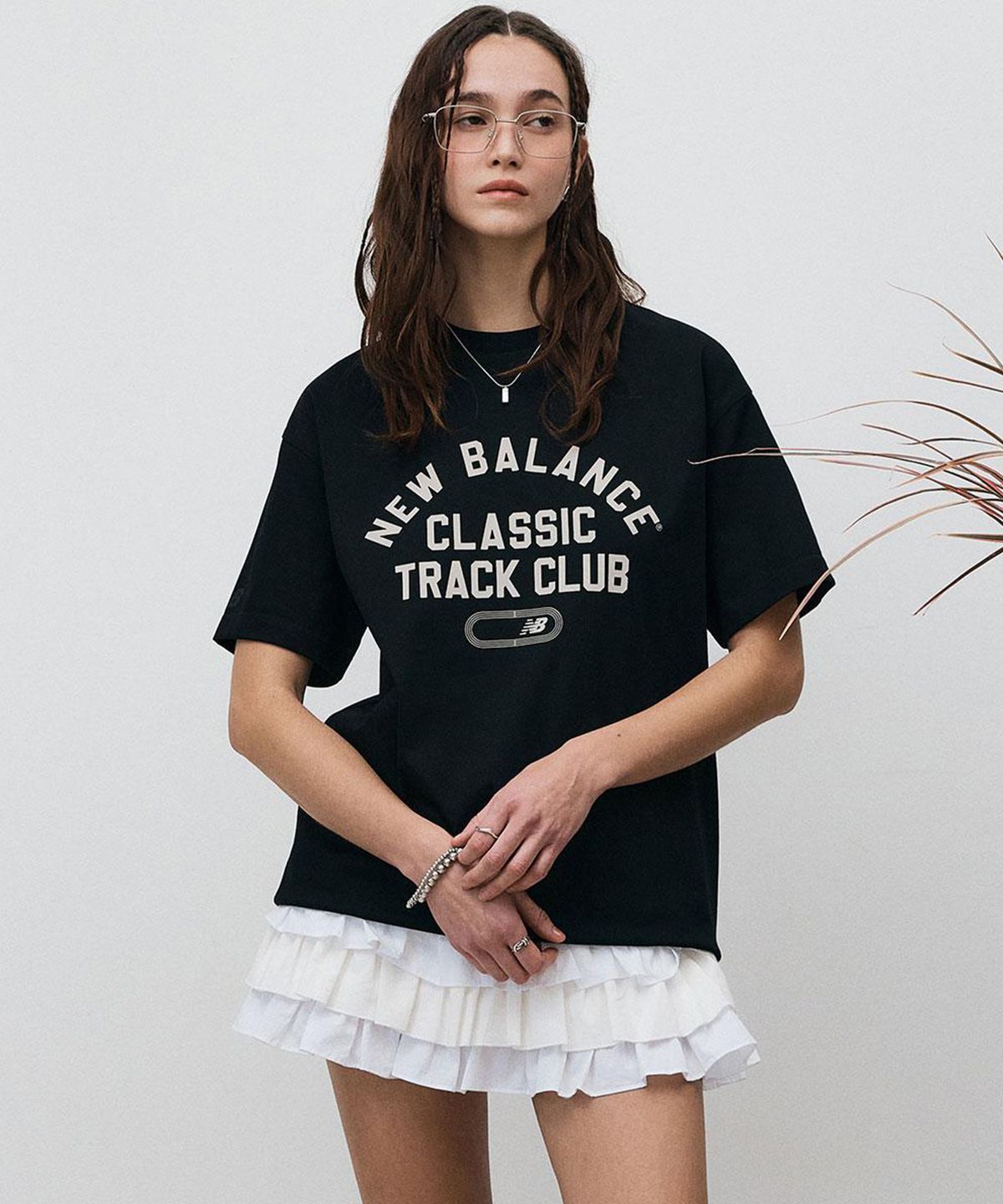 뉴발란스(NEW BALANCE) NBNEGCO217 / UNI 트랙 클럽 반팔티 (BLACK)