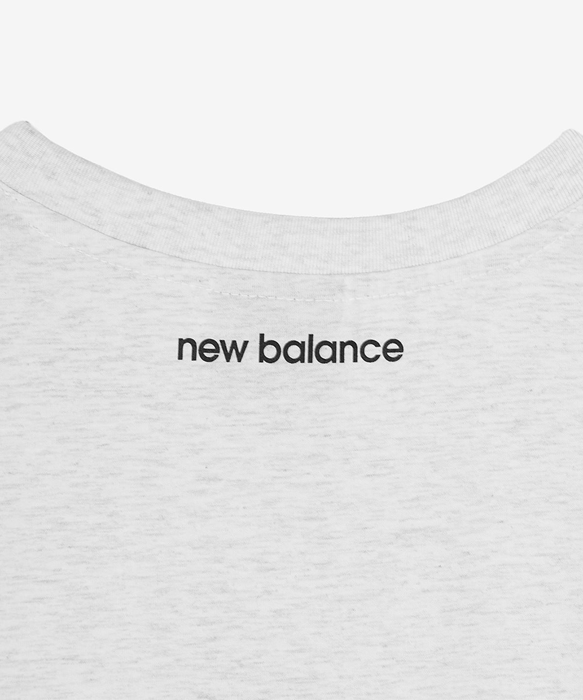 뉴발란스(NEW BALANCE) NBNEGCO201 / UNI 에센셜 스몰로고 반팔티 (L/GRAY)