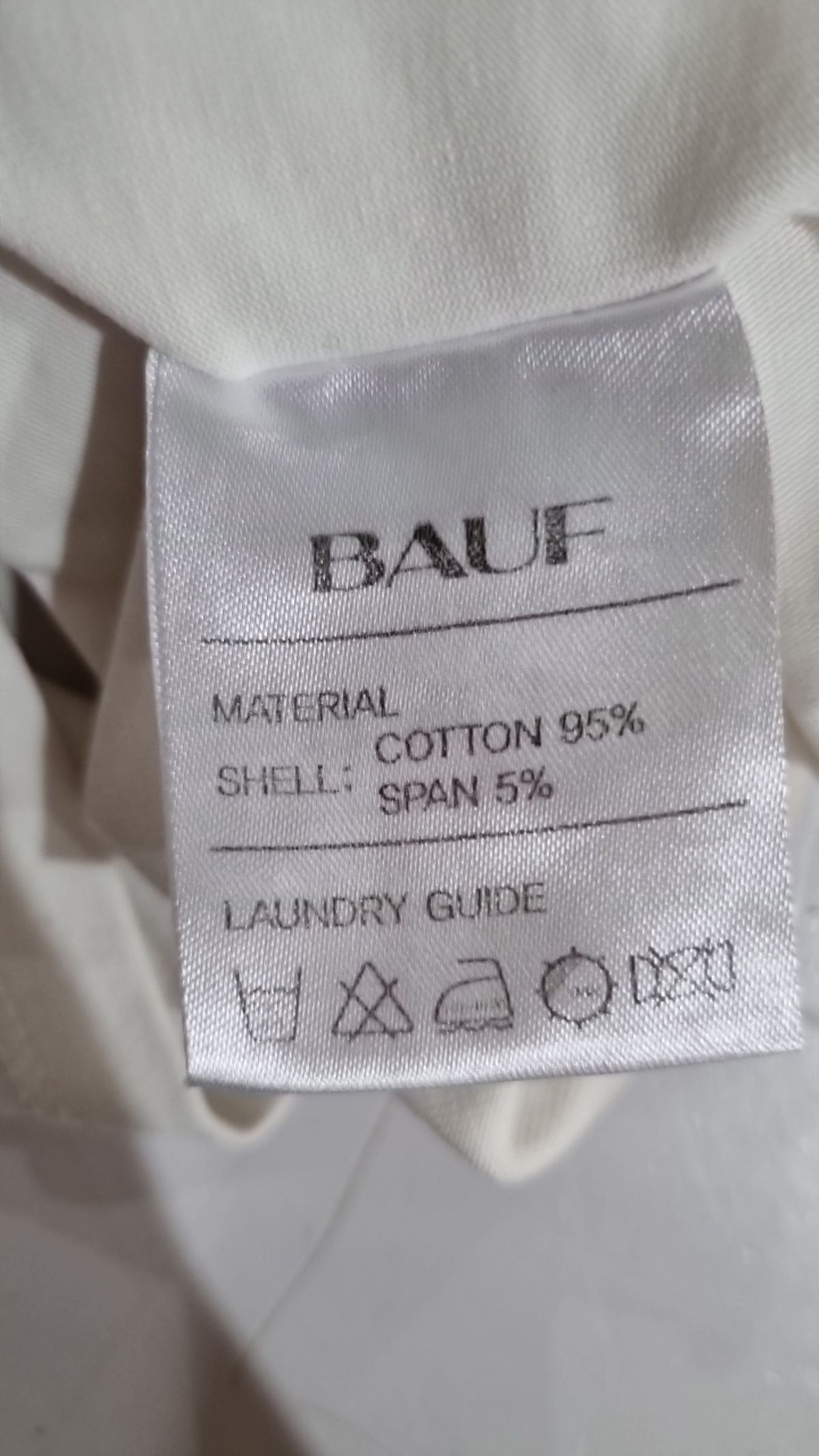바우프(BAUF) 반소매 티셔츠