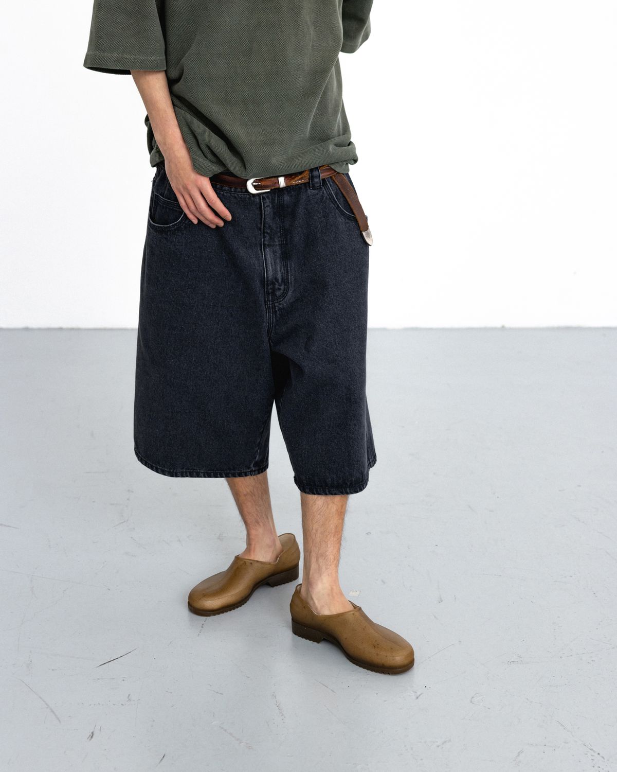 앵글런(ANGLAN) Denim Baggy Half Pants - Washed Black