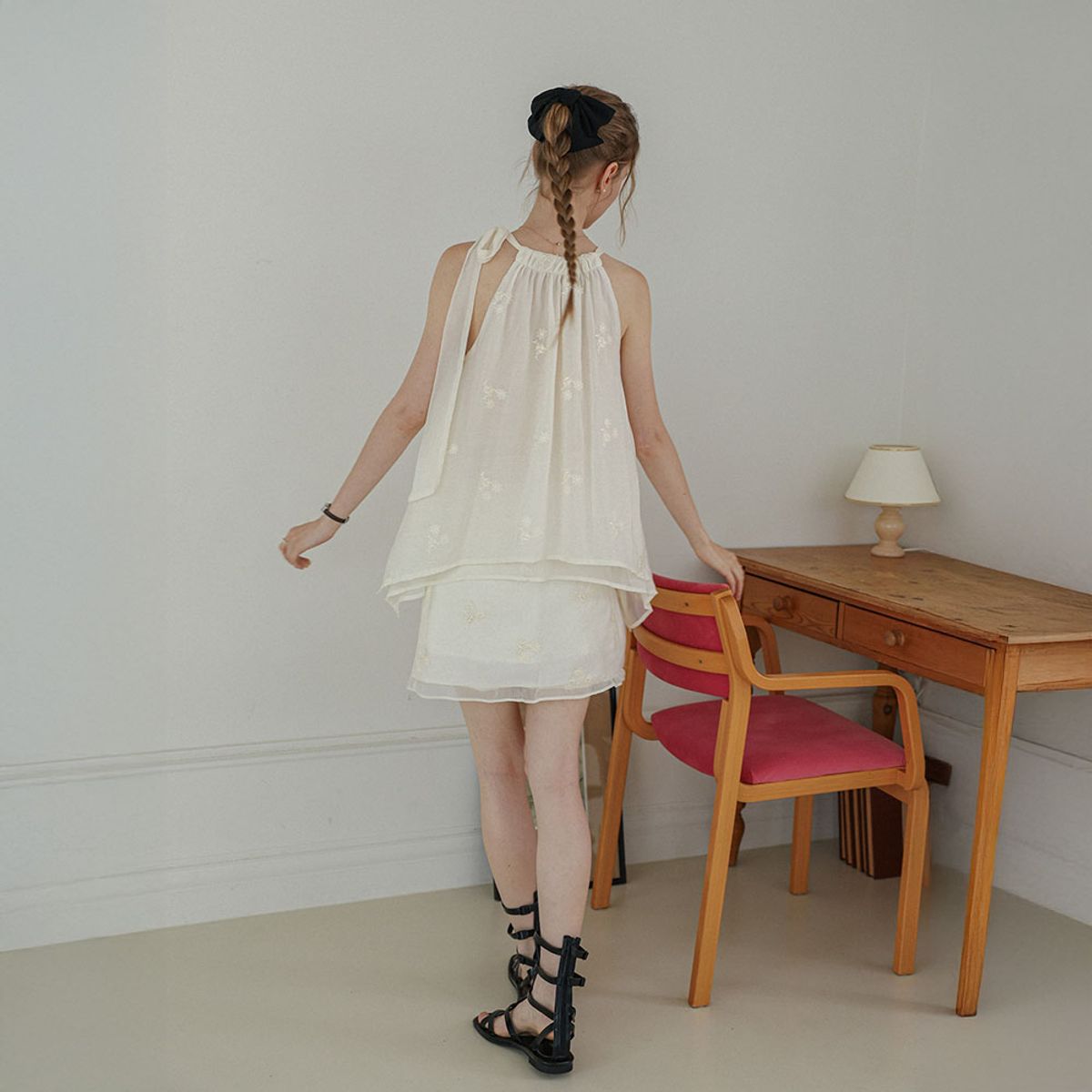 던드롭(DUNDROP) DD_Ribbon shoulder top and skirt set_IVORY