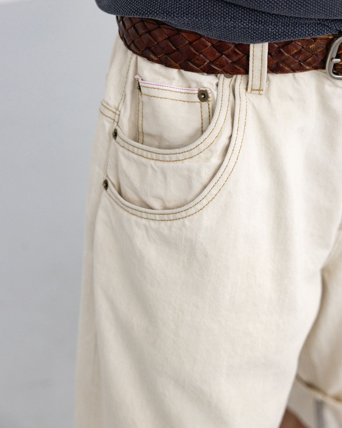 앵글런(ANGLAN) Turn-up Selvedge Denim Half Pants - Ivory