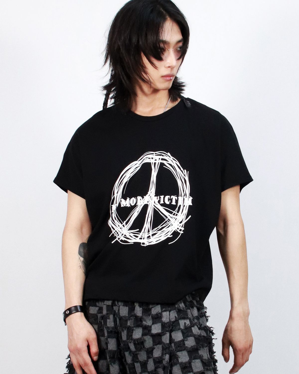 드마크(DEMARC) M piece graphic standard fit French short-sleeved Black
