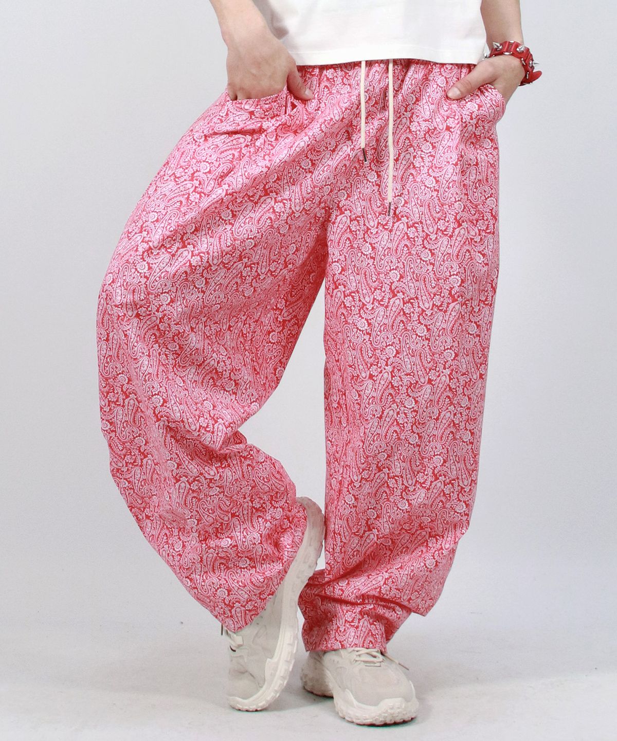 드마크(DEMARC) M Paisley side one tuck curved wide pants  Red