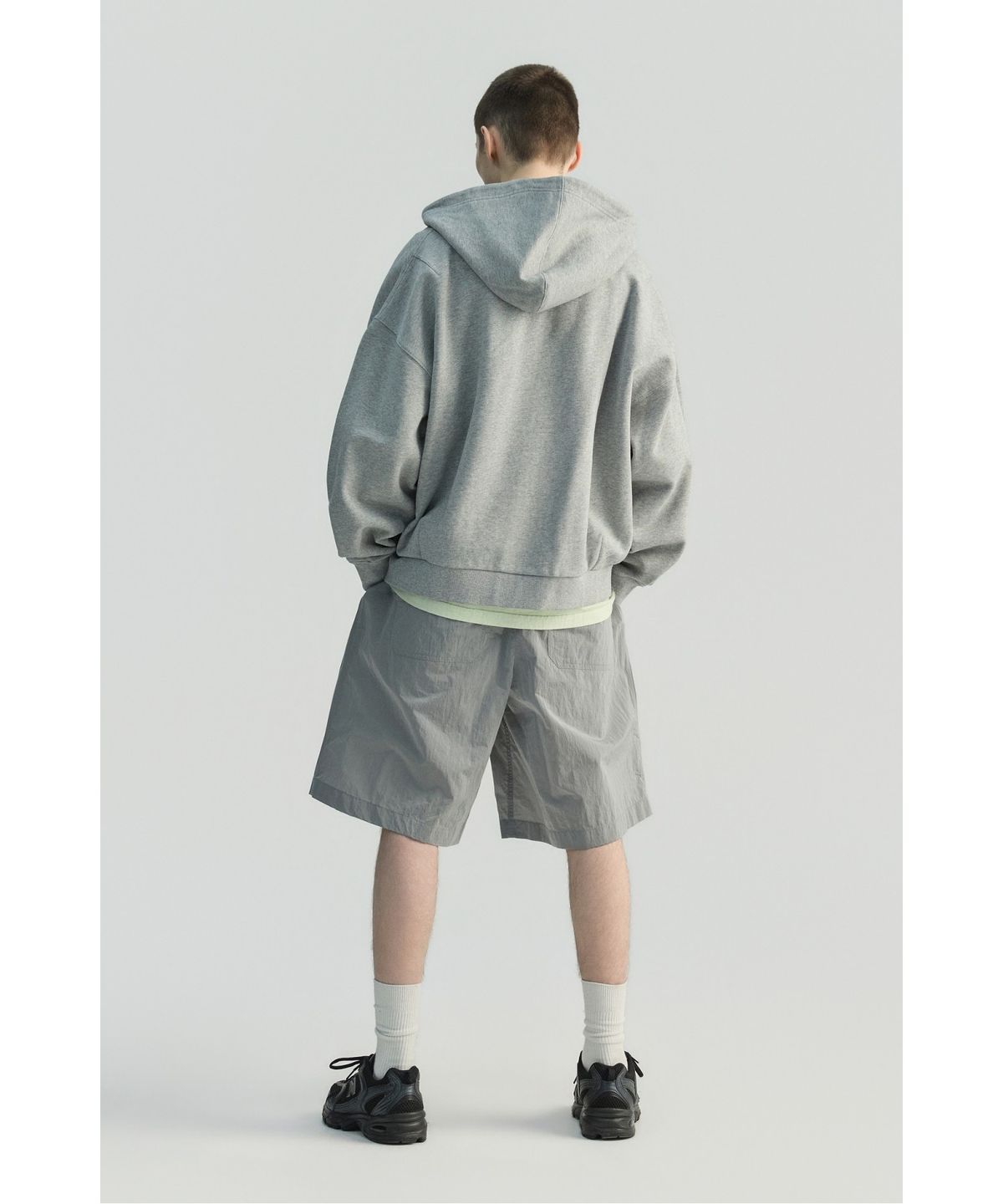 이로(IRO) Rafales 메탈나일론 메쉬배색 버뮤다 쇼츠 Grey