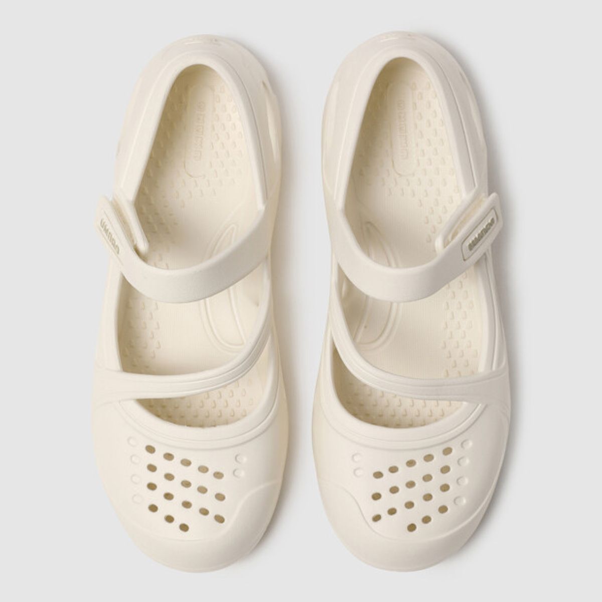 엄브로(UMBRO) FLOA MARYJANE (플로아 메리제인) 아이보리 UR212ESA51