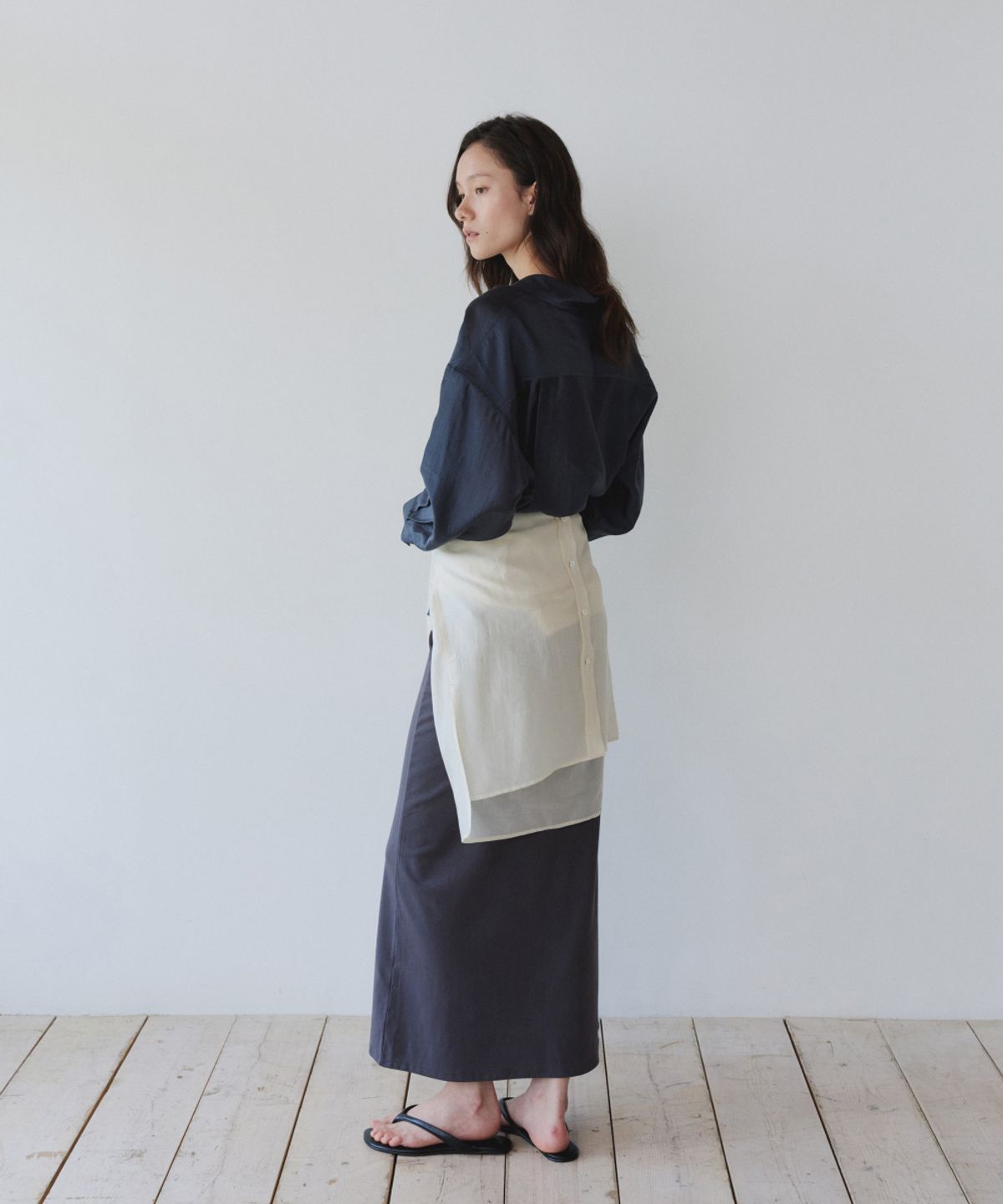 이어닝(YEARNING) LIGHT VEIL WRAP SHIRT, CHARCOAL