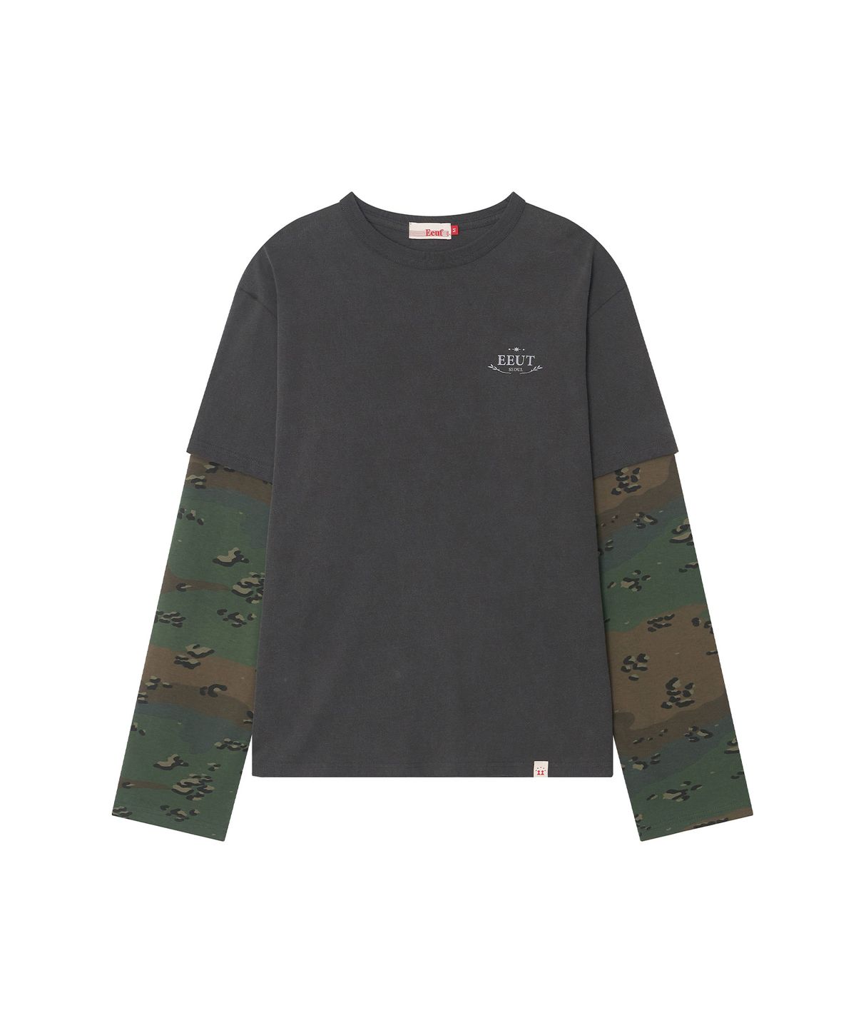 이우트(EEUT) CAMO LAYERED SLEEVE T-SHIRT / CHARCOAL