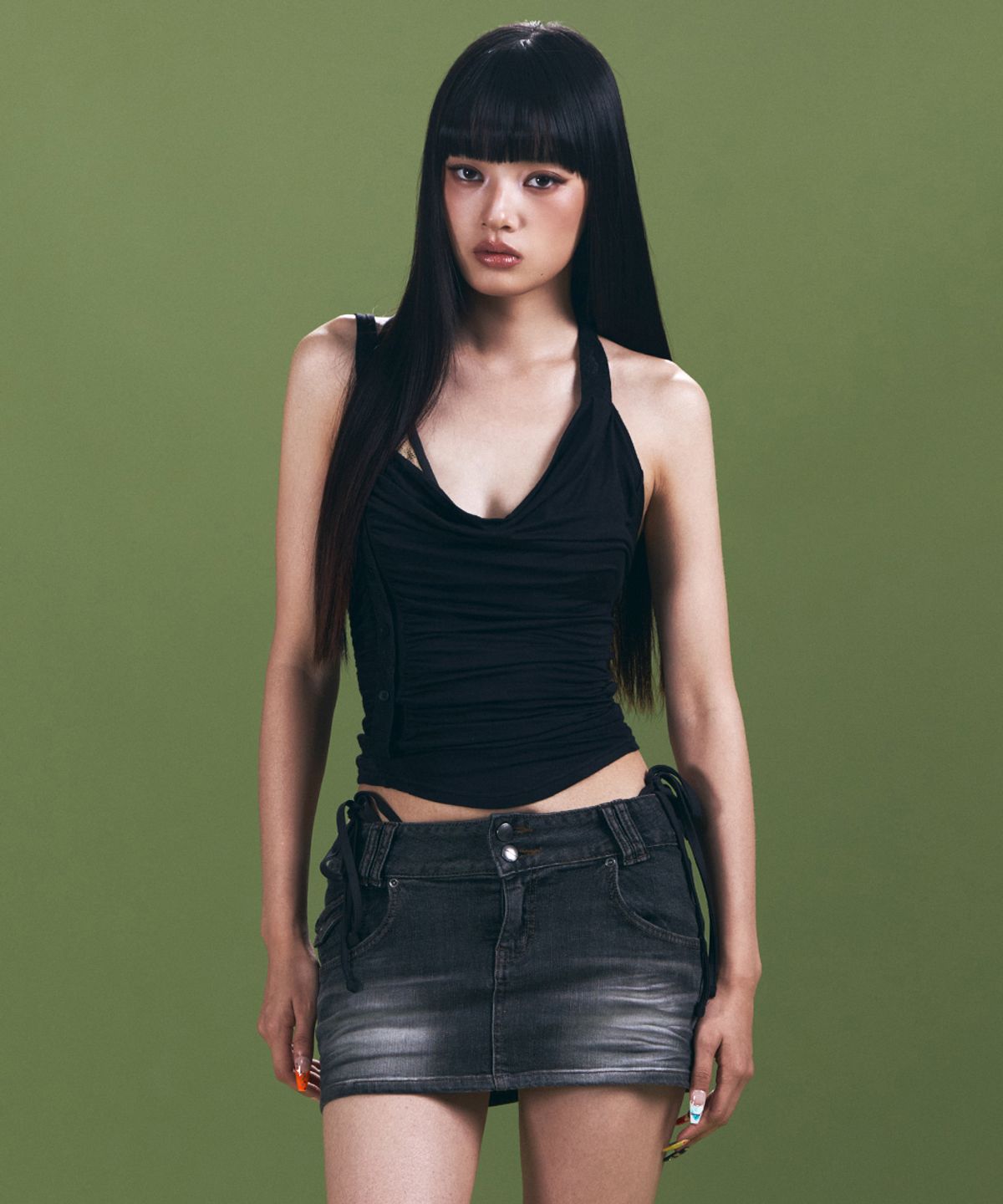 플리즈노팔로우(PLEASENOFOLLOW) Hush Button Halter Sleeveless Top (Black)