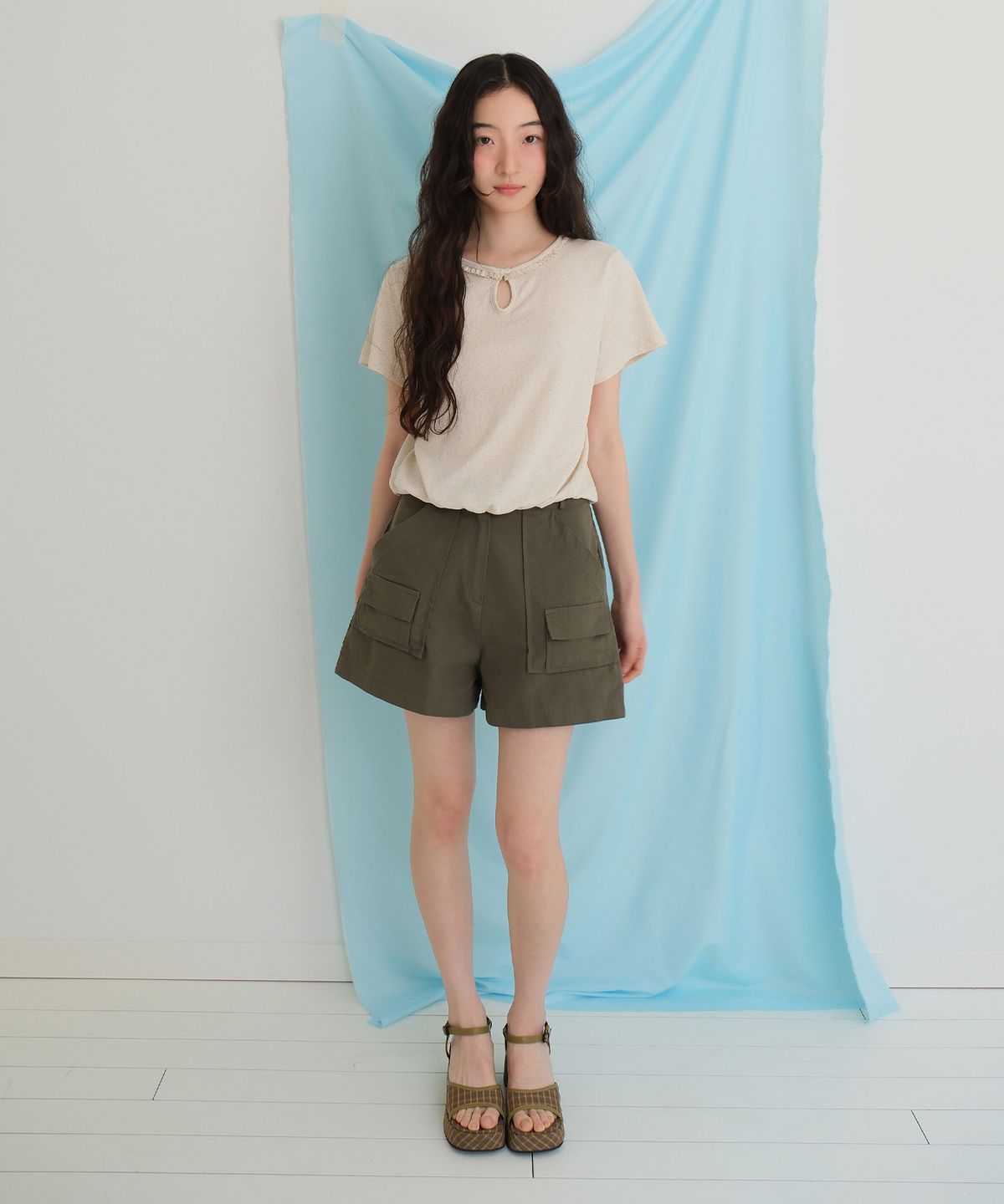 모의(MOUI) Cargo pocket shorts (KHAKI)