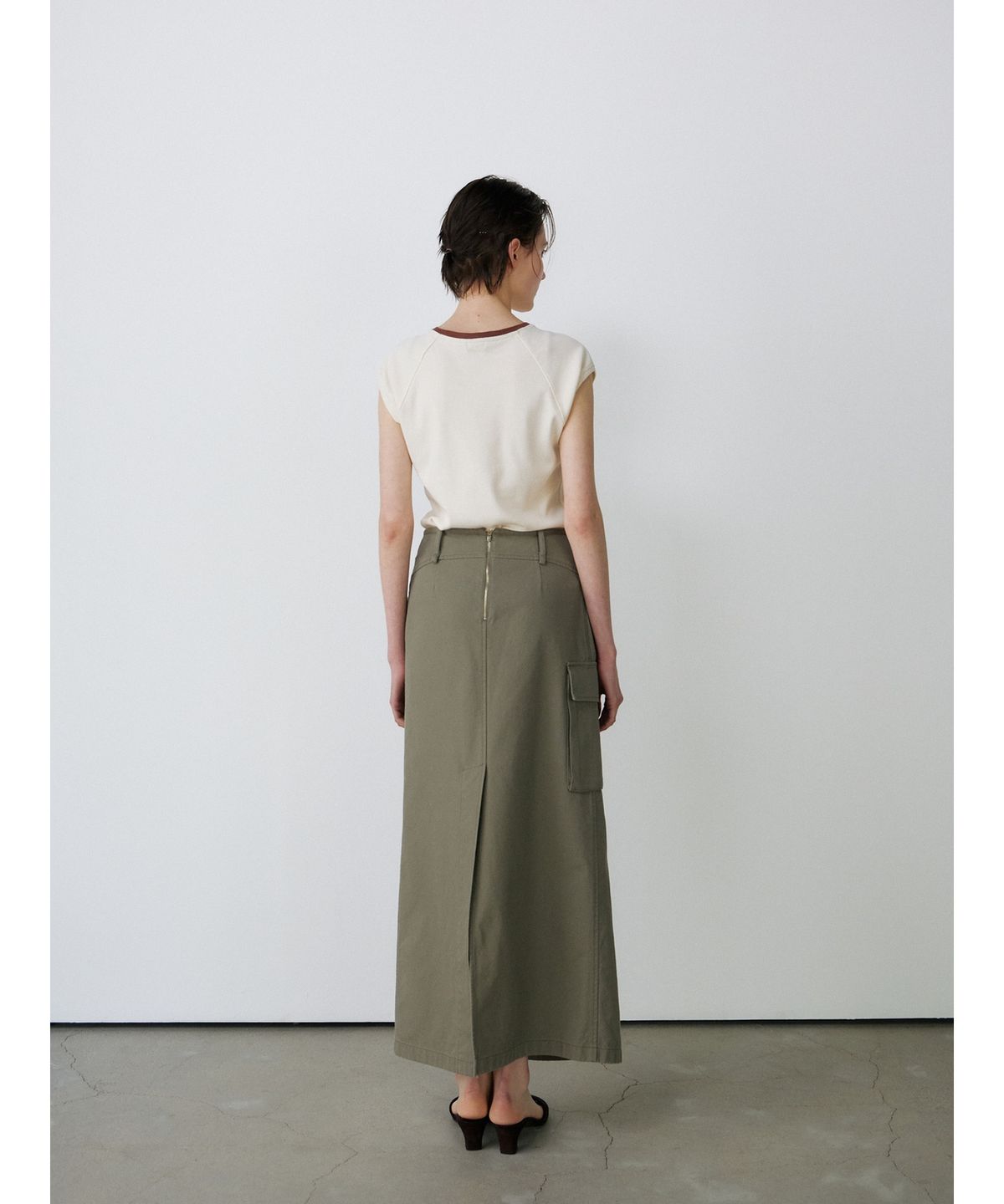 닌닛(NINNIT) Cap sleeve lettering t-shirt (CREAM)