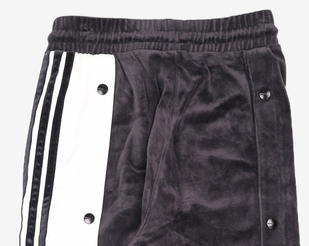 아디다스(ADIDAS) 아디브레이크 벨루어 팬츠 - 블랙 / IC8127 XXS