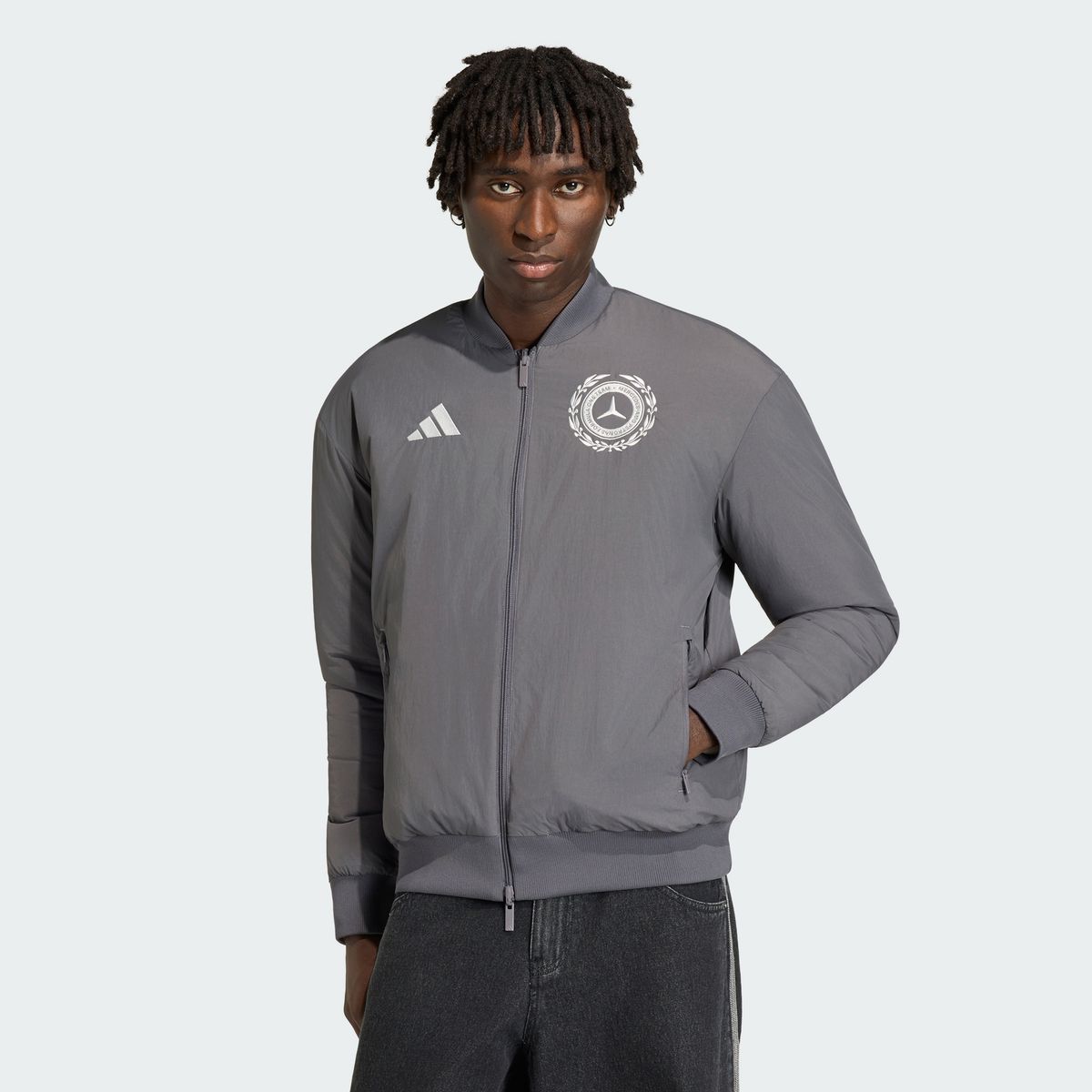 아디다스(ADIDAS) 메르세데스 - AMG F1 팀 실버 애로우 아이콘 남성 재킷 KR3572