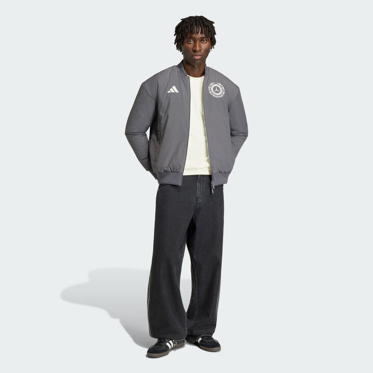 아디다스(ADIDAS) 메르세데스 - AMG F1 팀 실버 애로우 아이콘 남성 재킷 KR3572