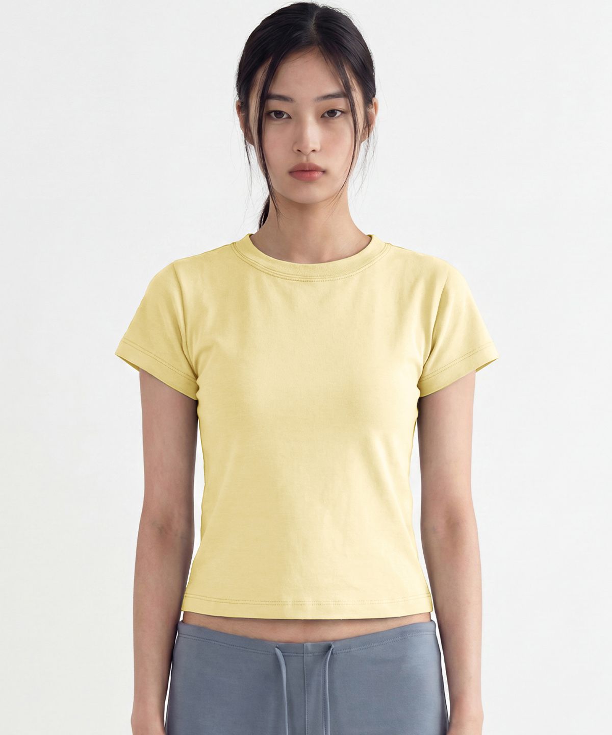 젬젬파라디(GEMGEM PARADIS) 제니퍼 베이비 티 BUTTER YELLOW