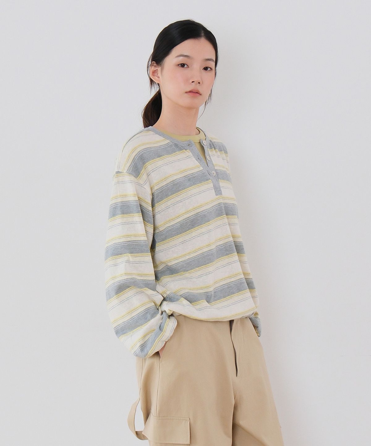 모의(MOUI) Stripe henley sweat shirt (YELLOW GREY)