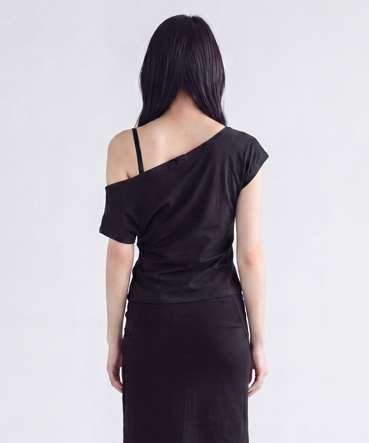 젬젬파라디(GEMGEM PARADIS) 스티비 오프숄더 BLACK